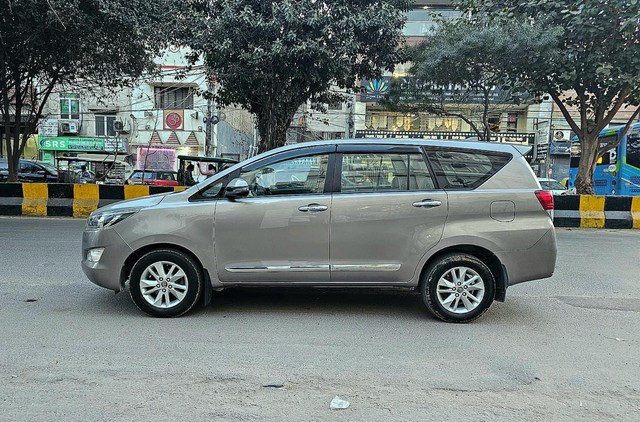 Toyota Innova Crysta 2.8 GX AT BSIV Second-hand 2020 Toyota Innova Crysta 2.8 GX AT BSIV for sale in New Delhi-2