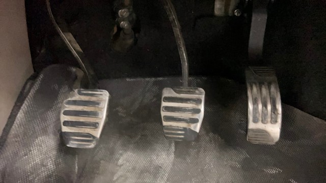 Second-hand 2016 Mahindra XUV500 W9 for sale in Pune-14