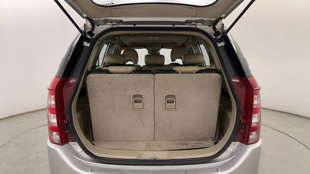 Second-hand 2016 Mahindra XUV500 W9 for sale in Pune-9