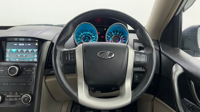 Second-hand 2016 Mahindra XUV500 W9 for sale in Pune-24