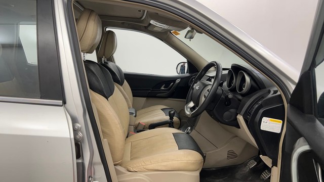 Second-hand 2016 Mahindra XUV500 W9 for sale in Pune-15