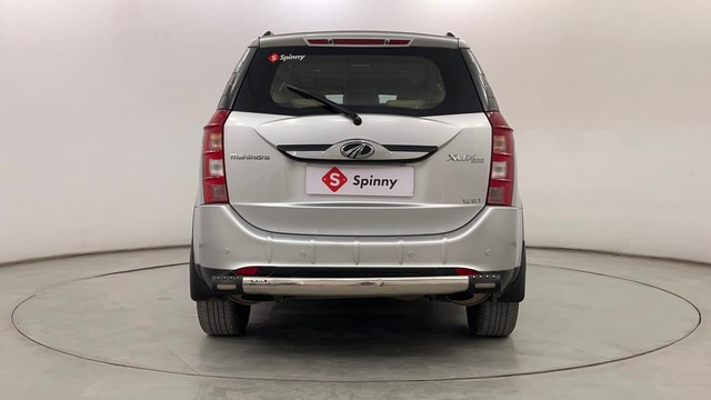 Second-hand 2016 Mahindra XUV500 W9 for sale in Pune-4