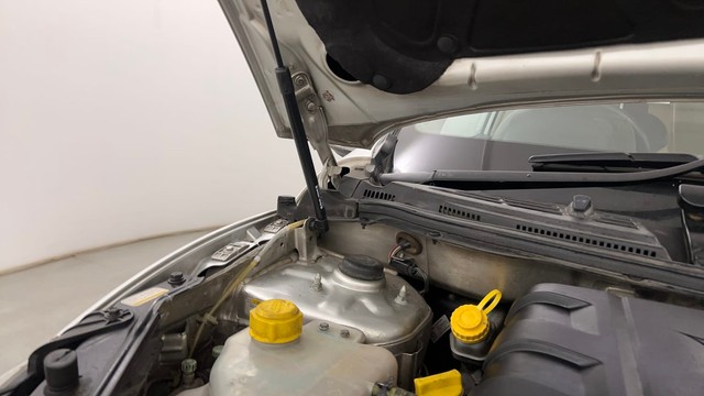 Second-hand 2016 Mahindra XUV500 W9 for sale in Pune-32