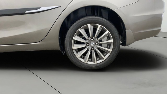 Second-hand 2021 Maruti Suzuki Ciaz Alpha AT BSVI for sale in Lucknow-27