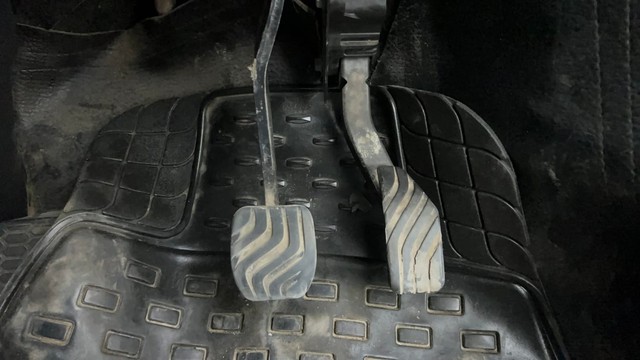 Second-hand 2021 Renault Kiger RXT AMT for sale in Ahmedabad-14