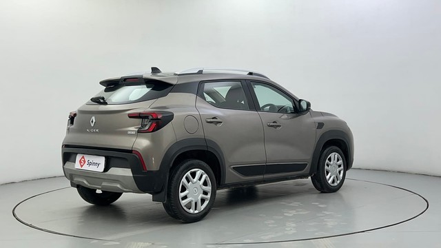 Second-hand 2021 Renault Kiger RXT AMT for sale in Ahmedabad-3