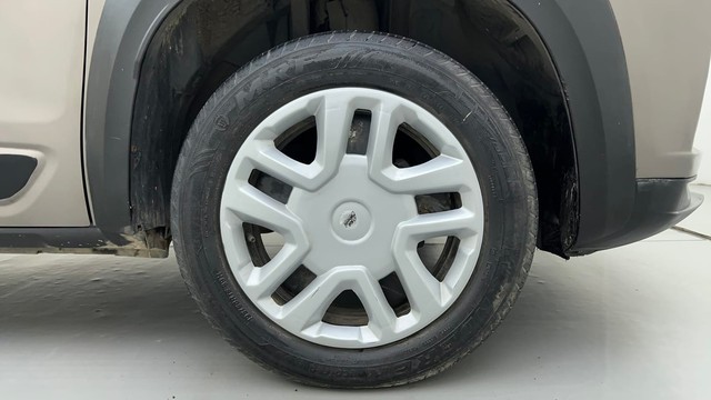 Second-hand 2021 Renault Kiger RXT AMT for sale in Ahmedabad-17