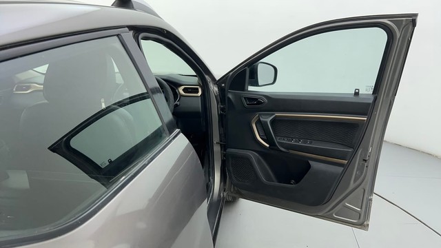 Second-hand 2021 Renault Kiger RXT AMT for sale in Ahmedabad-16