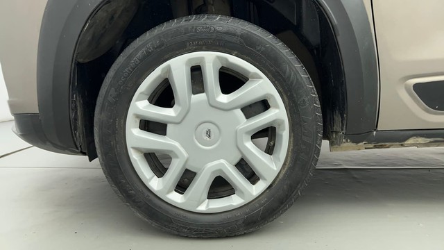 Second-hand 2021 Renault Kiger RXT AMT for sale in Ahmedabad-20