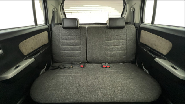 Second-hand 2014 Maruti Suzuki Wagon R VXI for sale in Ahmedabad-31