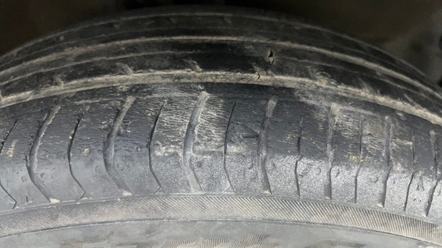 Second-hand 2014 Maruti Suzuki Wagon R VXI for sale in Ahmedabad-34