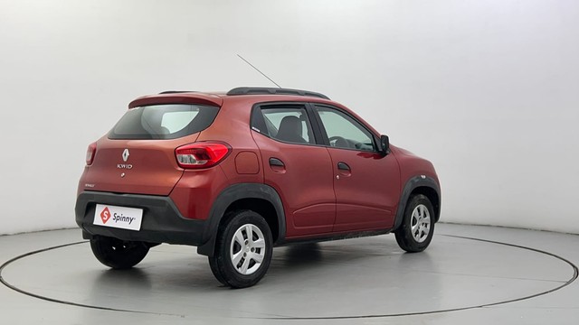 Second-hand 2016 Renault KWID 1.0 RXT Opt for sale in Ahmedabad-3