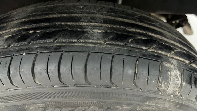 Second-hand 2016 Renault KWID 1.0 RXT Opt for sale in Ahmedabad-27