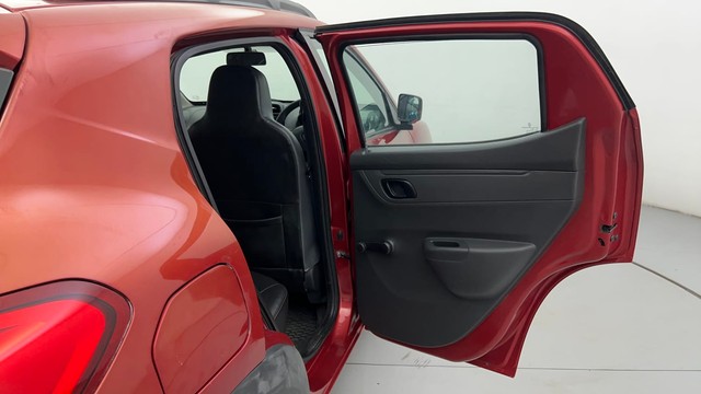 Second-hand 2016 Renault KWID 1.0 RXT Opt for sale in Ahmedabad-34