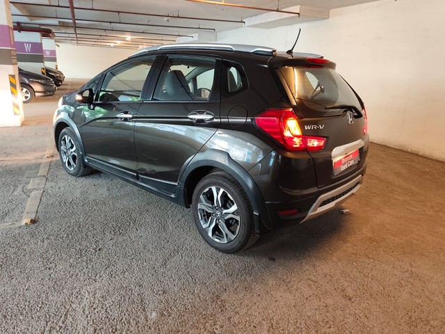 Second-hand 2018 Honda WR-V i-VTEC VX for sale in Mumbai-3