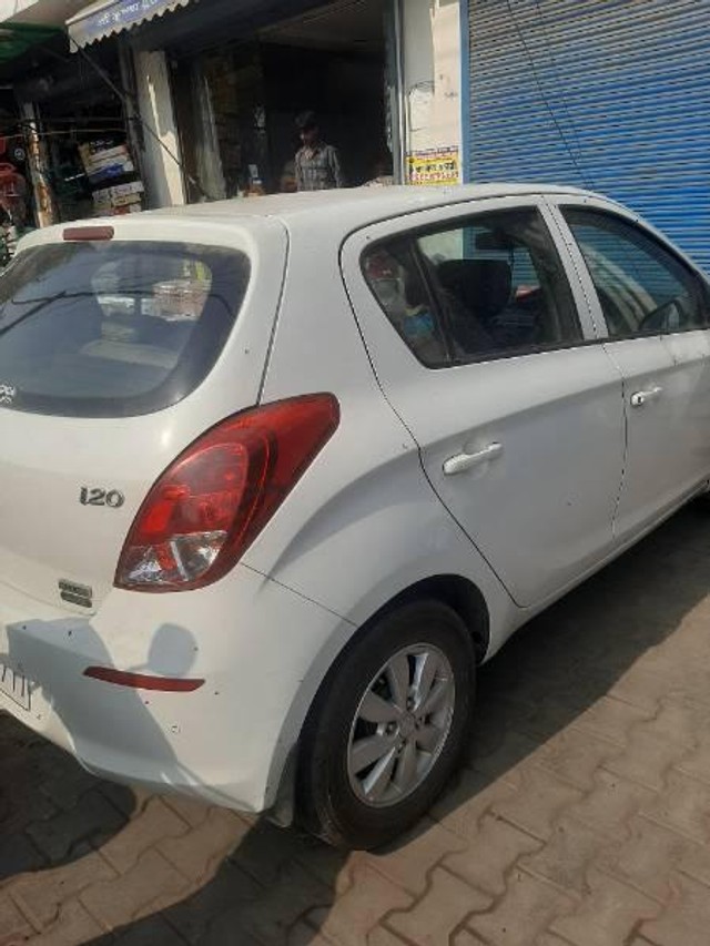 Hyundai i20 1.4 CRDi Sportz Second-hand 2012 Hyundai i20 1.4 CRDi Sportz for sale in Patiala-4