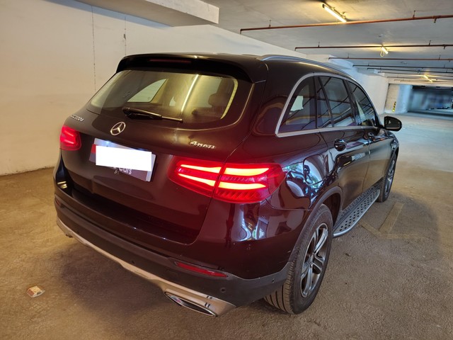 Second-hand 2017 Mercedes-Benz GLC 220d 4MATIC Style for sale in Mumbai-9