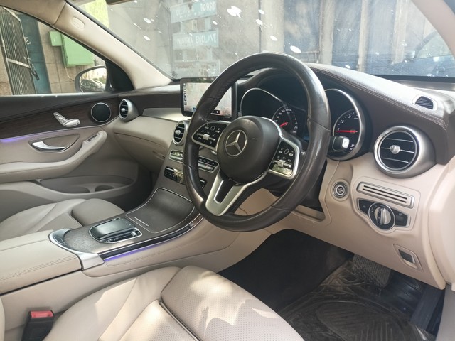 Second-hand 2020 Mercedes-Benz GLC 200 for sale in New Delhi-18