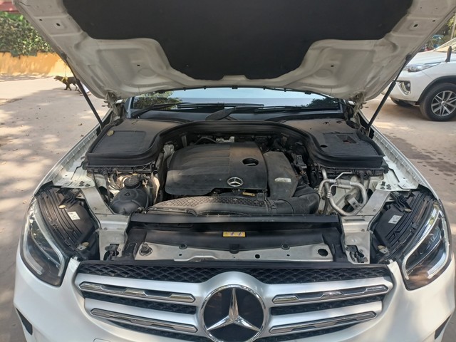 Second-hand 2020 Mercedes-Benz GLC 200 for sale in New Delhi-4
