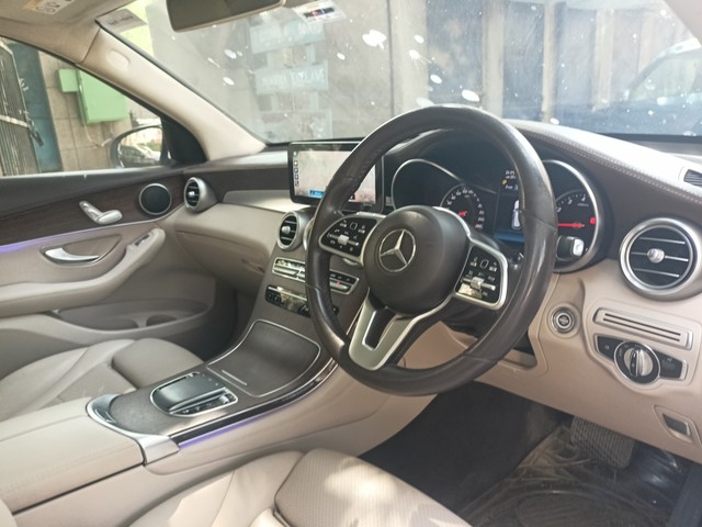 Second-hand 2020 Mercedes-Benz GLC 200 for sale in New Delhi-20