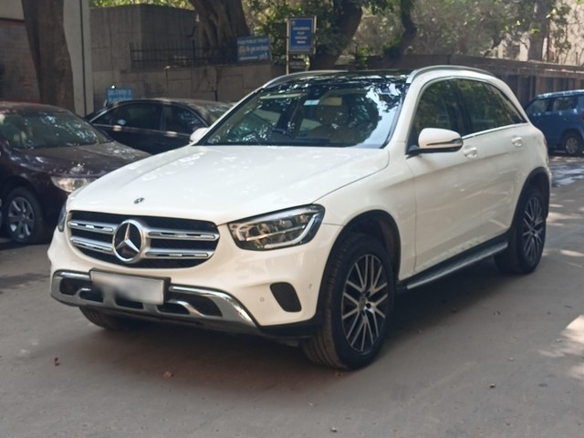 Second-hand 2020 Mercedes-Benz GLC 200 for sale in New Delhi-2