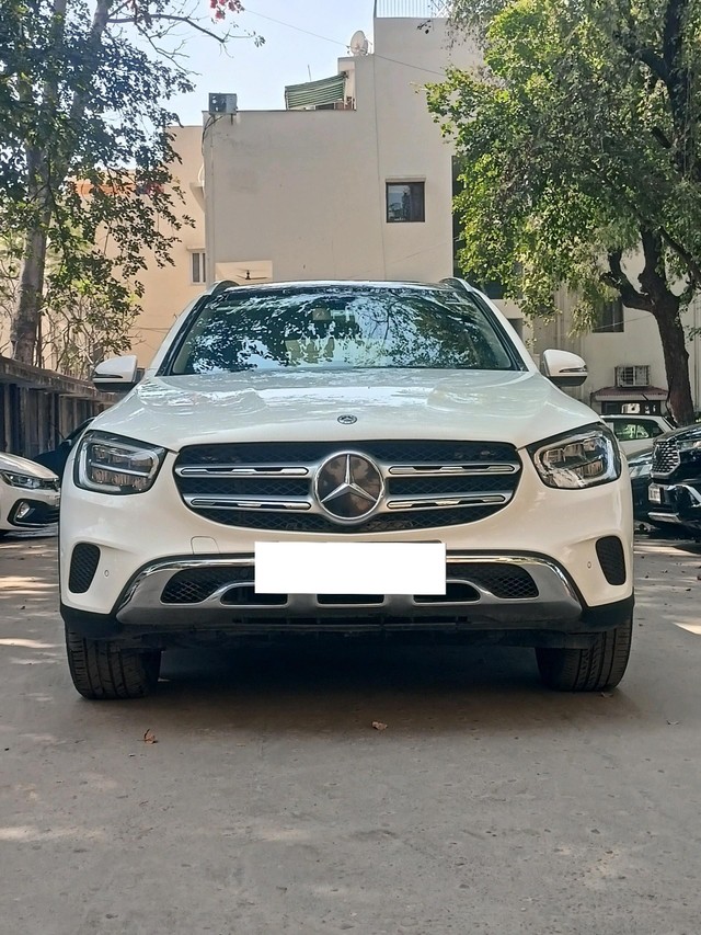 Second-hand 2020 Mercedes-Benz GLC 200 for sale in New Delhi-3