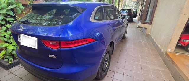 Second-hand 2019 Jaguar F-Pace Prestige 2.0 AWD for sale in Mumbai-4