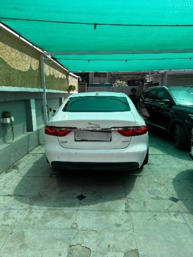 Second-hand 2019 Jaguar XF 2.0 Diesel Prestige for sale in Ghaziabad-2