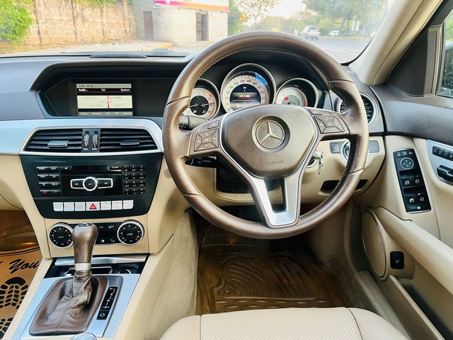Mercedes-Benz C-Class C 200 BE Classic Second-hand 2014 Mercedes-Benz C-Class C 200 BE Classic for sale in New Delhi-4