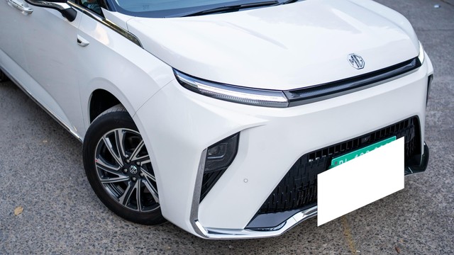 Second-hand 2025 MG M9 Presidential Limo for sale in New Delhi-6