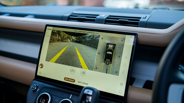 Second-hand 2026 Land Rover Defender 2.0 l Petrol 110 X-Dynamic HSE for sale in New Delhi-7