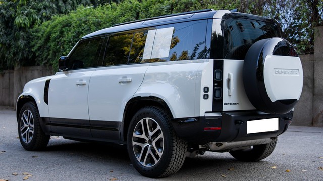 Second-hand 2026 Land Rover Defender 2.0 l Petrol 110 X-Dynamic HSE for sale in New Delhi-1