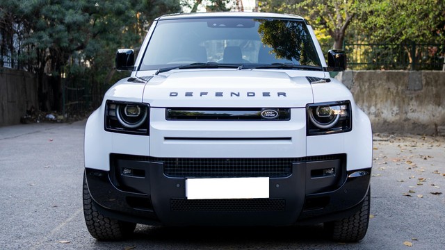 Second-hand 2026 Land Rover Defender 2.0 l Petrol 110 X-Dynamic HSE for sale in New Delhi-3