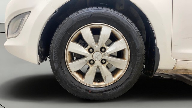 Second-hand 2013 Hyundai i20 Asta 1.4 CRDi for sale in Hyderabad-30