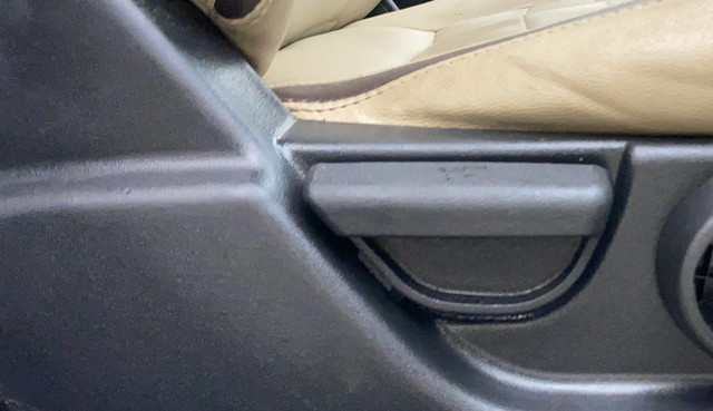 Second-hand 2013 Hyundai i20 Asta 1.4 CRDi for sale in Hyderabad-11