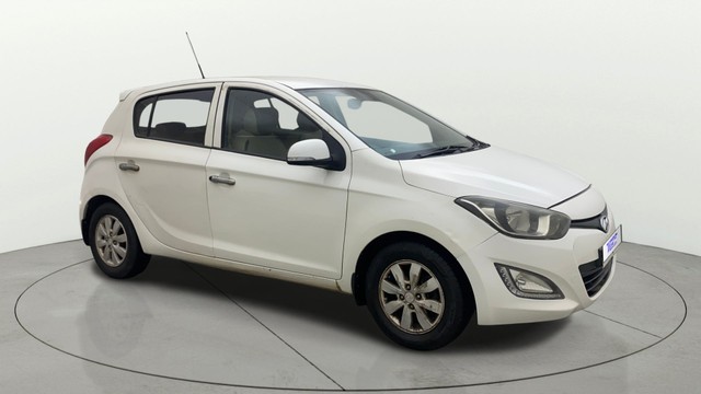 Second-hand 2013 Hyundai i20 Asta 1.4 CRDi for sale in Hyderabad-12