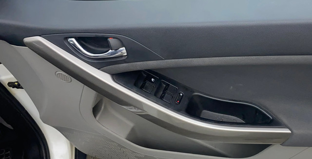 Second-hand 2019 Tata Nexon 1.2 Revotron XZA Plus DualTone for sale in Hyderabad-11