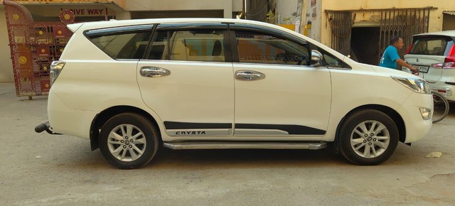 Second-hand 2016 Toyota Innova 2.5 G (Diesel) 7 Seater BS IV for sale in Patna-3