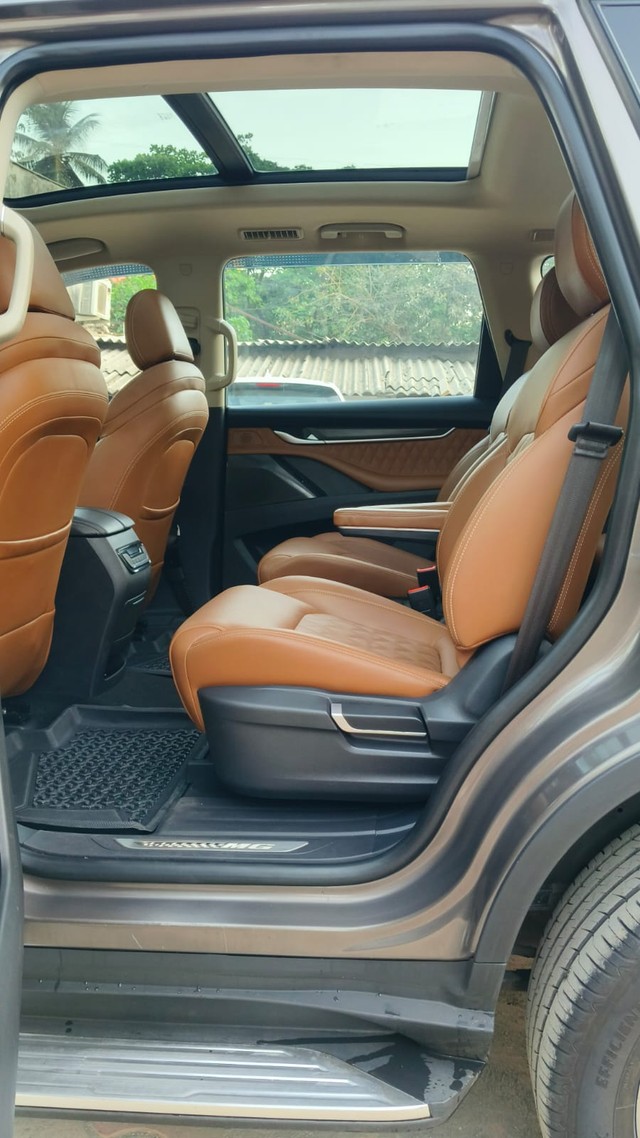 Second-hand 2024 MG Gloster Savvy 4x2 7Str for sale in Mumbai-8