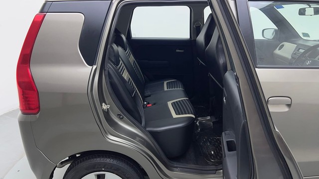 Second-hand 2022 Maruti Suzuki Wagon R ZXI 1.2 for sale in Ghaziabad-30