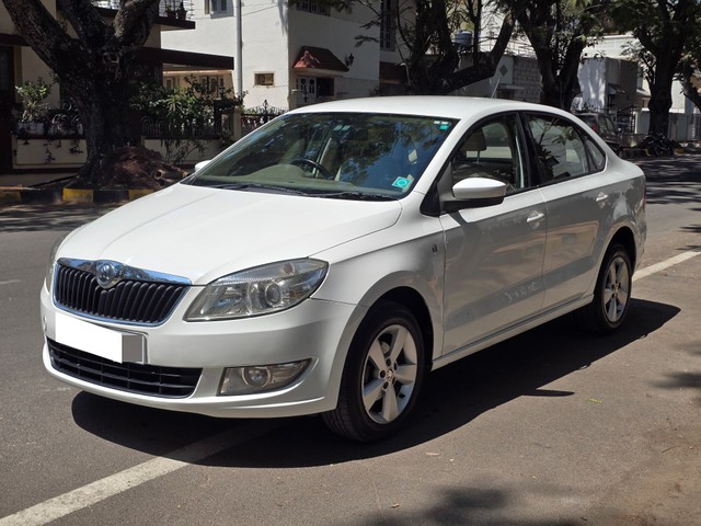 Second-hand 2015 Skoda Rapid 1.5 TDI Elegance Plus for sale in Kodagu-1