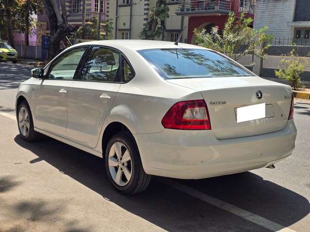 Second-hand 2015 Skoda Rapid 1.5 TDI Elegance Plus for sale in Kodagu-4