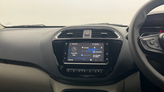 Second-hand 2022 Tata Tiago XZ Plus for sale in Kolkata-29