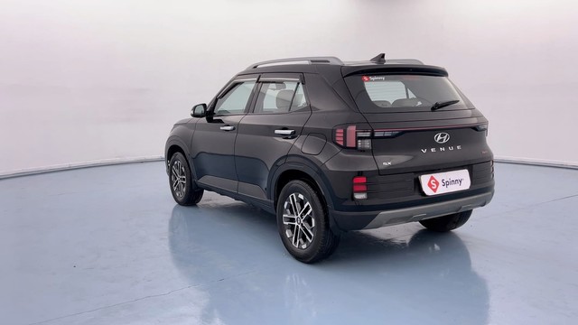Second-hand 2023 Hyundai Venue SX Opt Turbo DCT for sale in Lucknow-5