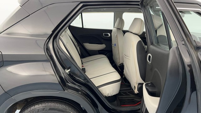 Second-hand 2023 Hyundai Venue SX Opt Turbo DCT for sale in Lucknow-33