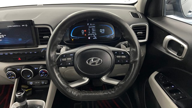 Second-hand 2023 Hyundai Venue SX Opt Turbo DCT for sale in Lucknow-29