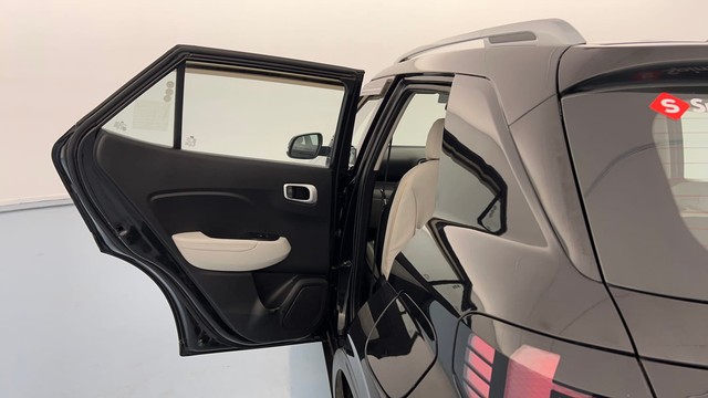 Second-hand 2023 Hyundai Venue SX Opt Turbo DCT for sale in Lucknow-26