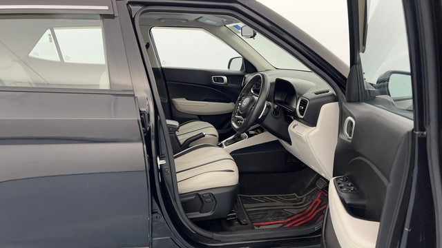 Second-hand 2023 Hyundai Venue SX Opt Turbo DCT for sale in Lucknow-15