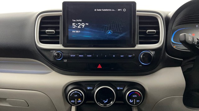 Second-hand 2023 Hyundai Venue SX Opt Turbo DCT for sale in Lucknow-35