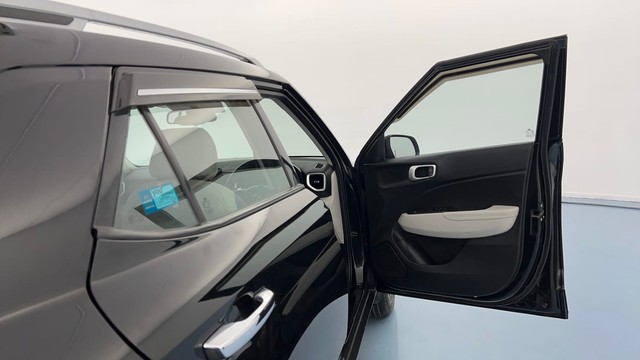 Second-hand 2023 Hyundai Venue SX Opt Turbo DCT for sale in Lucknow-16